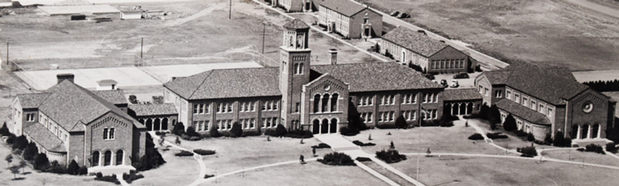 Aerial photo of the Hardin Administration building in 1940