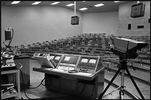 Black and white photo of a large lecture hall