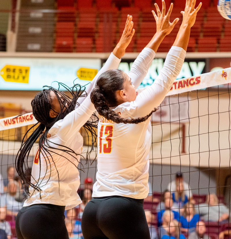 Two MSU women volleyball players