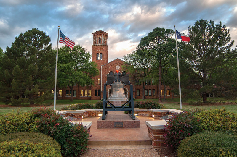 Hardin Administration Building